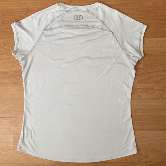 [L] Under Armour Heat Gear Semi Fitted Activewear T-Shirt | White - Picture 2 of 3